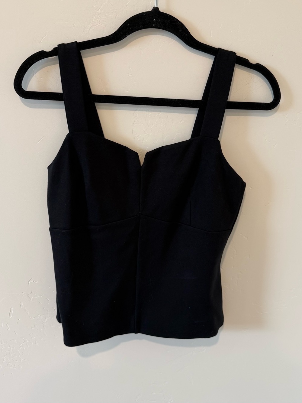 CAbi Under Over Black Sweetheart Neck Tank Camisole Womens Small Classic Modern